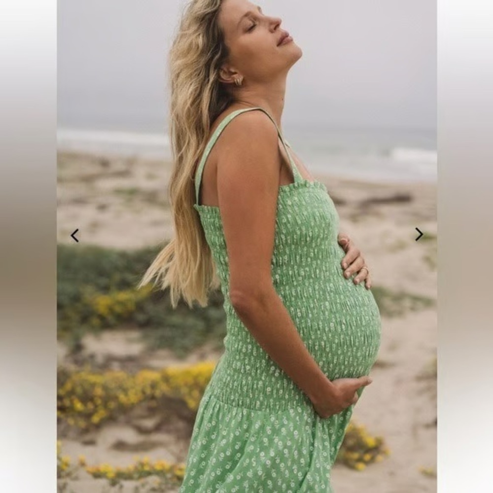 HATCH The Evie Green Ditsy Batik Smocked Maternity Midi Sun Dress - Size 3/Large